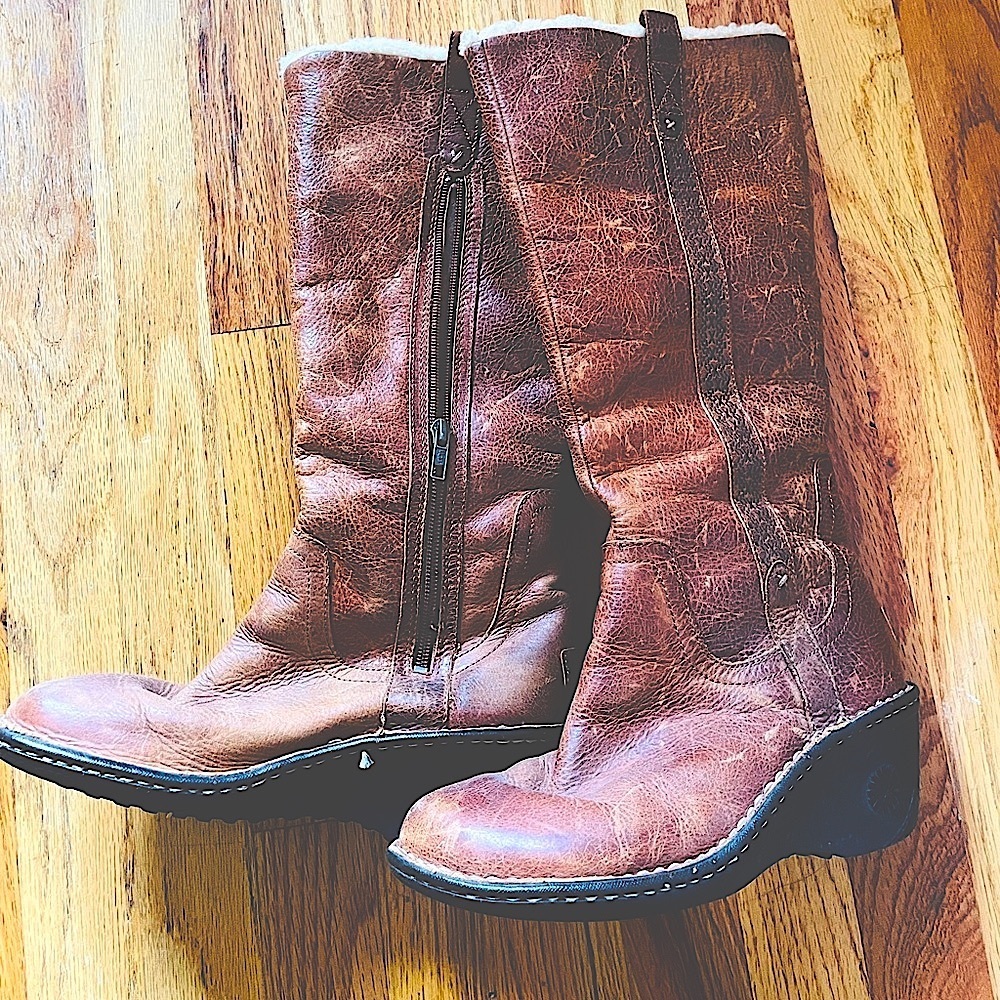 Ugg Brown Women's Winter Boots